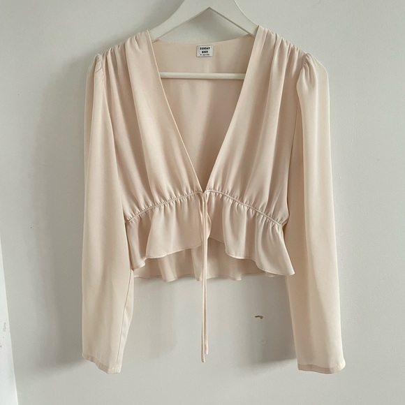Sunday best top size small cream colour Aritzia size small - Picture 4 of 4